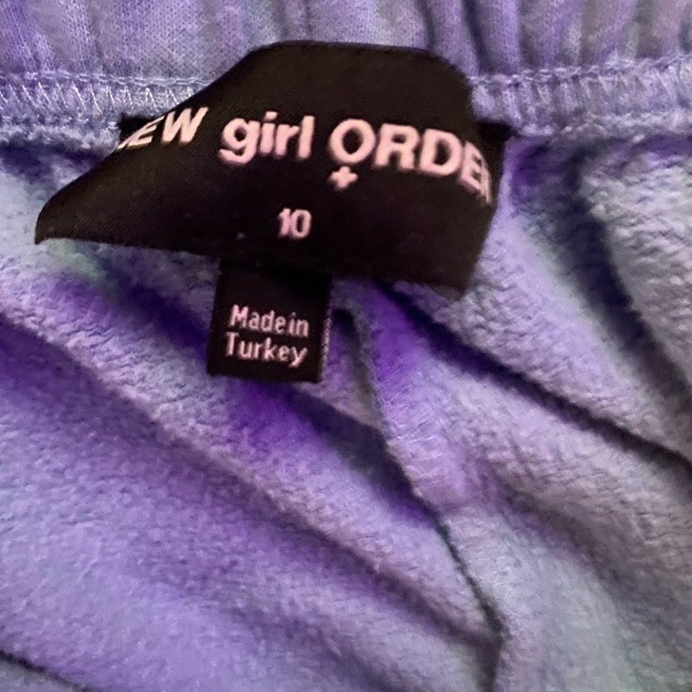 New girl order pants